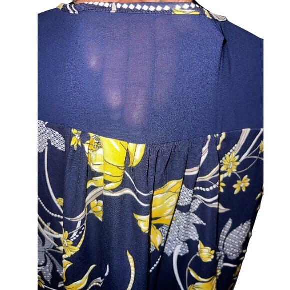 FLORAL SLEEVELESS TANK BLOUSE - Picture 2 of 3